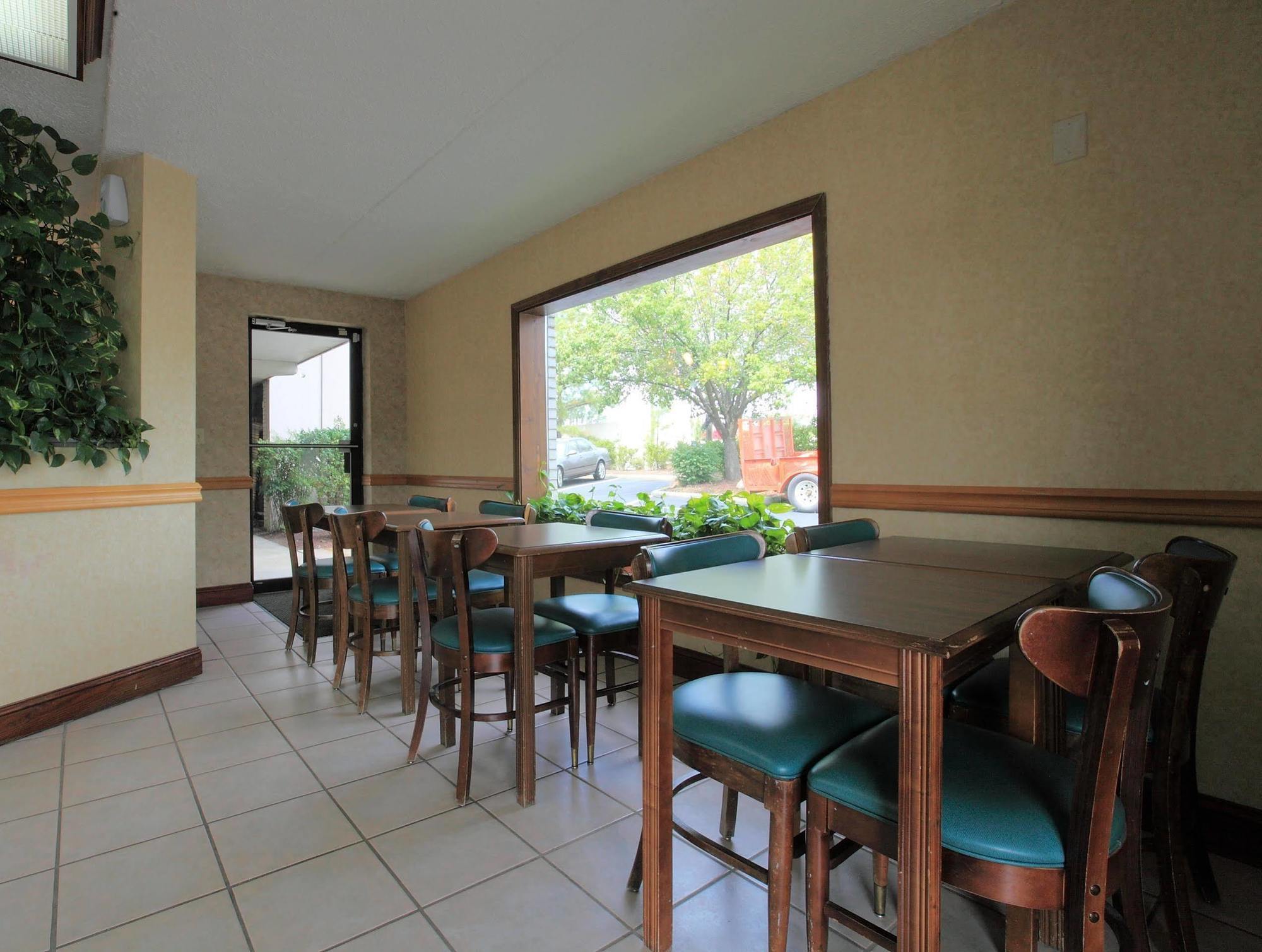 Americas Best Value Inn North Capital Raleigh Esterno foto